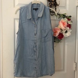 Banana Republic Sleeveless Chambray Button Down